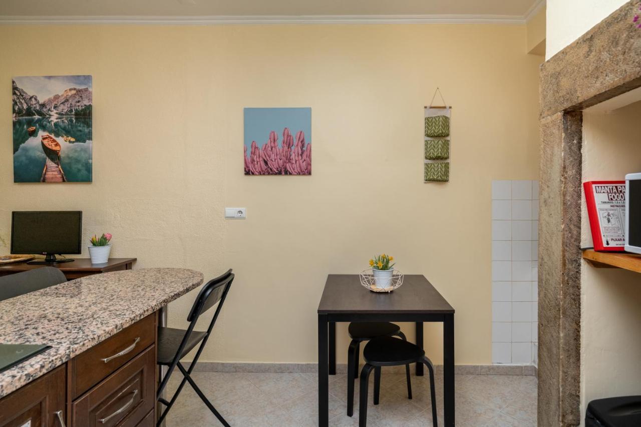 Cozy One Bedroom Apt In Historic Location - Carmo Lisboa Kültér fotó